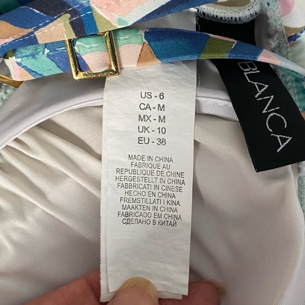 La Blanca Keyhole Tankini Bathing Suit Top. Size 6 - Picture 10 of 12